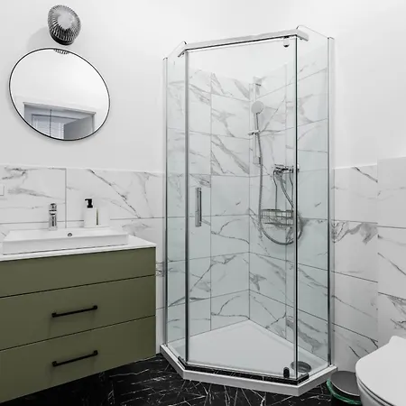 Nowoczesne I Stylowe Studia Very Berry W Poznaniu By Renters Apartman *