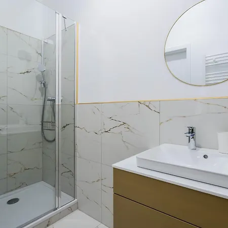 Apartman Nowoczesne I Stylowe Studia Very Berry W Poznaniu By Renters