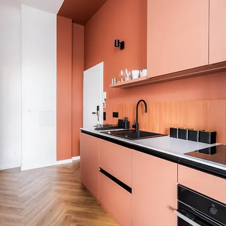 Nowoczesne I Stylowe Studia Very Berry W Poznaniu By Renters Poznań