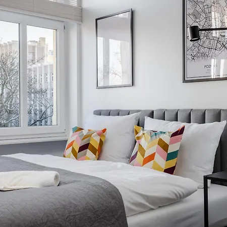 Apartman Nowoczesne I Stylowe Studia Very Berry W Poznaniu By Renters *