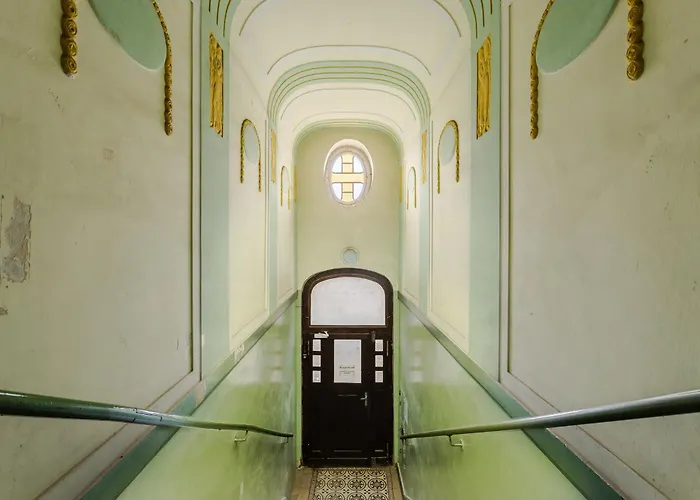 Nowoczesne I Stylowe Studia Very Berry W Poznaniu By Renters Poznań