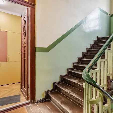 Nowoczesne I Stylowe Studia Very Berry W Poznaniu By Renters Apartmán *