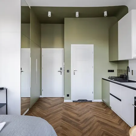 Nowoczesne I Stylowe Studia Very Berry W Poznaniu By Renters Apartmán
