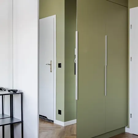 アパート Nowoczesne I Stylowe Studia Very Berry W Poznaniu By Renters ポズナン