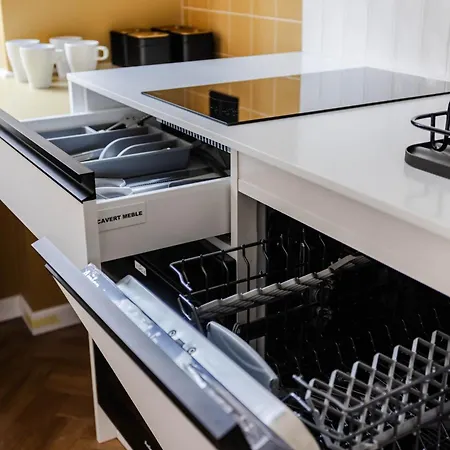 Nowoczesne I Stylowe Studia Very Berry W Poznaniu By Renters Apartmán Poznaň