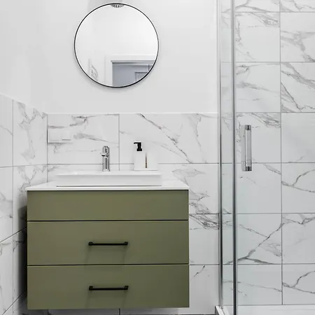 Nowoczesne I Stylowe Studia Very Berry W Poznaniu By Renters Apartment Poznan