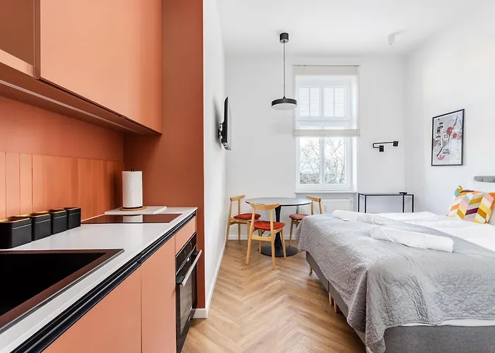 Nowoczesne I Stylowe Studia Very Berry W Poznaniu By Renters * Poznań