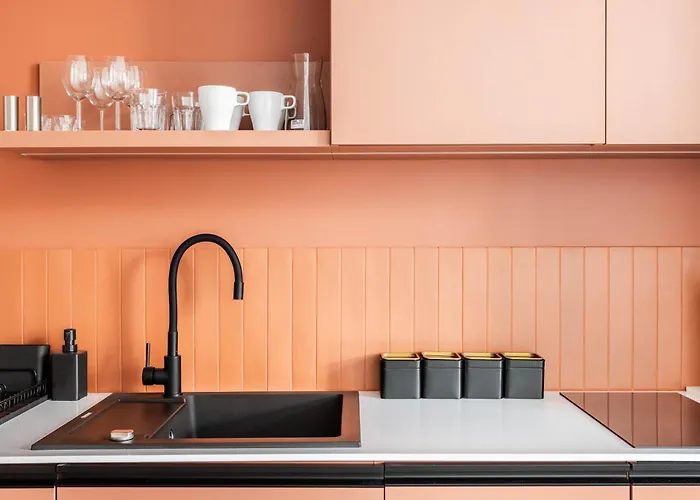 Nowoczesne I Stylowe Studia Very Berry W Poznaniu By Renters Apartment *