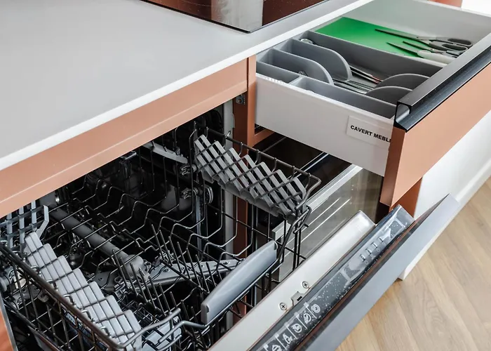 Nowoczesne I Stylowe Studia Very Berry W Poznaniu By Renters Poznan