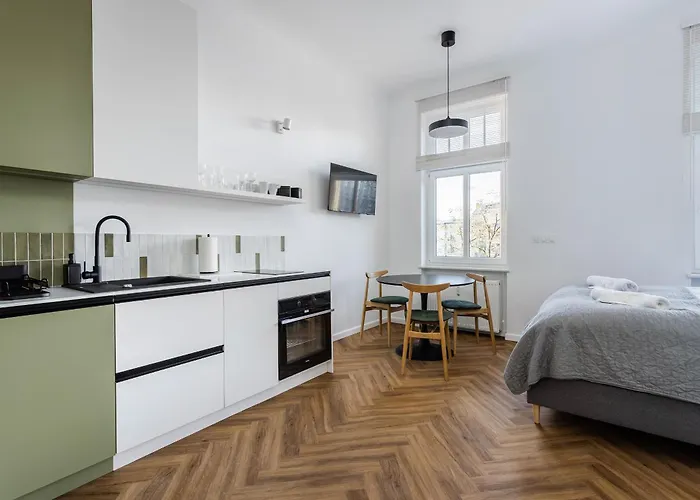 Nowoczesne I Stylowe Studia Very Berry W Poznaniu By Renters * Poznan